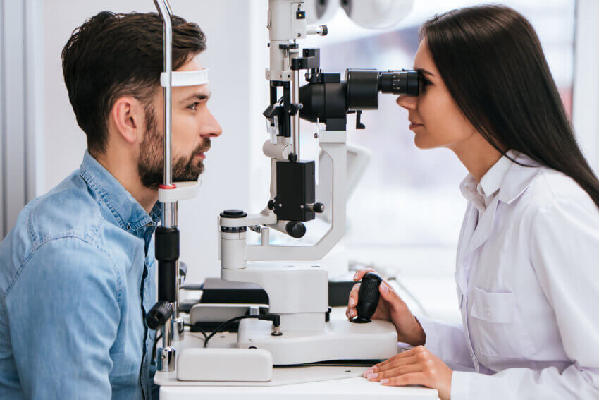 Eine Augendiagnostik ist oft notwendig