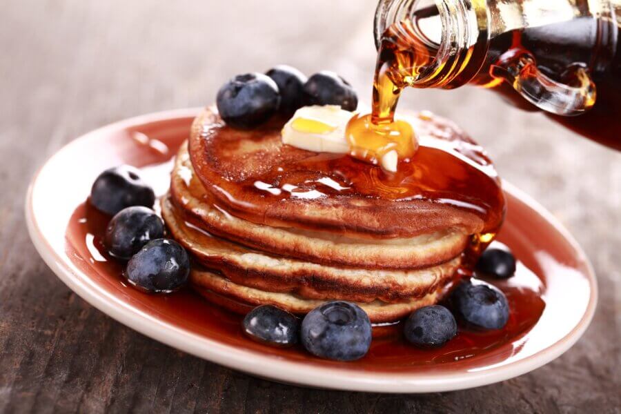 Sirup mit Pfannkuchen