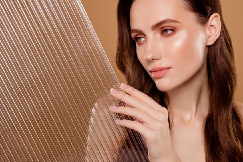 Europäerin mit begehrter "glass skin"